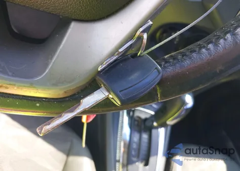 2013 Ford Fiesta Se z USA, uszkodzony, nr VIN 3FADP4BJ3DM119793